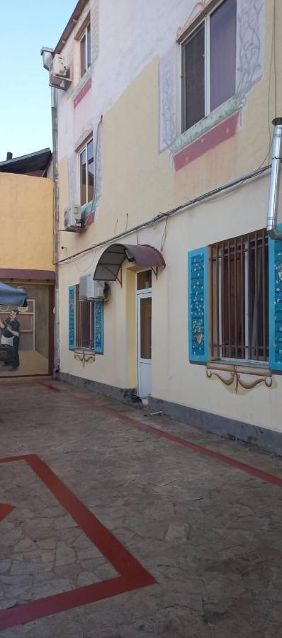 ホテル Bonjour House エレバン エクステリア 写真